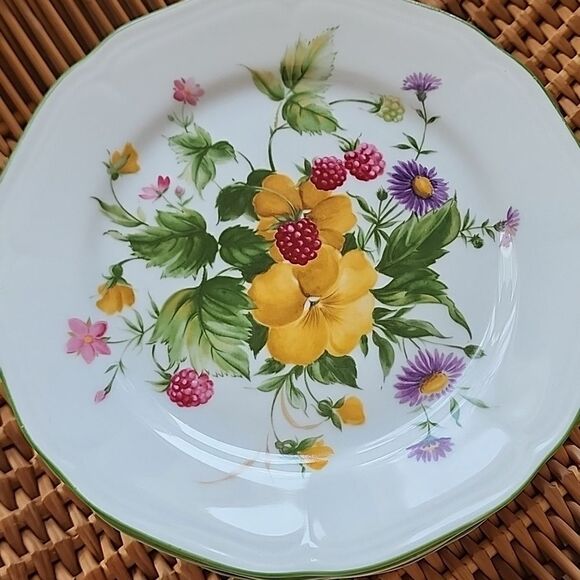 Vintage Set Of 5 Floral & Fruit Salad/Dessert Or Wall Decor Plates - Picture 5 of 10